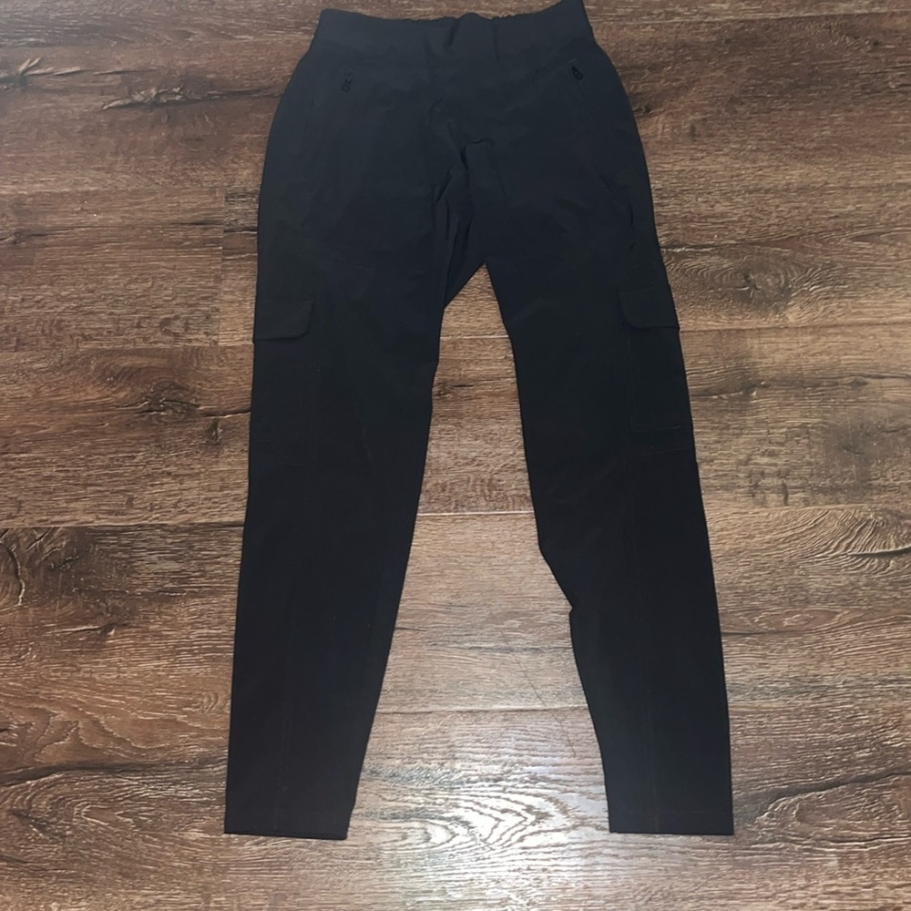 Athleta Women's lightweight pocked Joggers EUC size 0